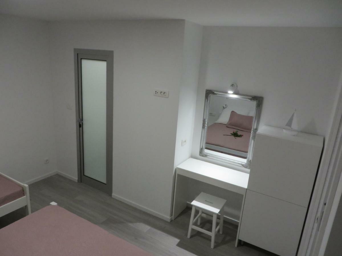 Apartmani Raos Dugi Rat Bagian luar foto