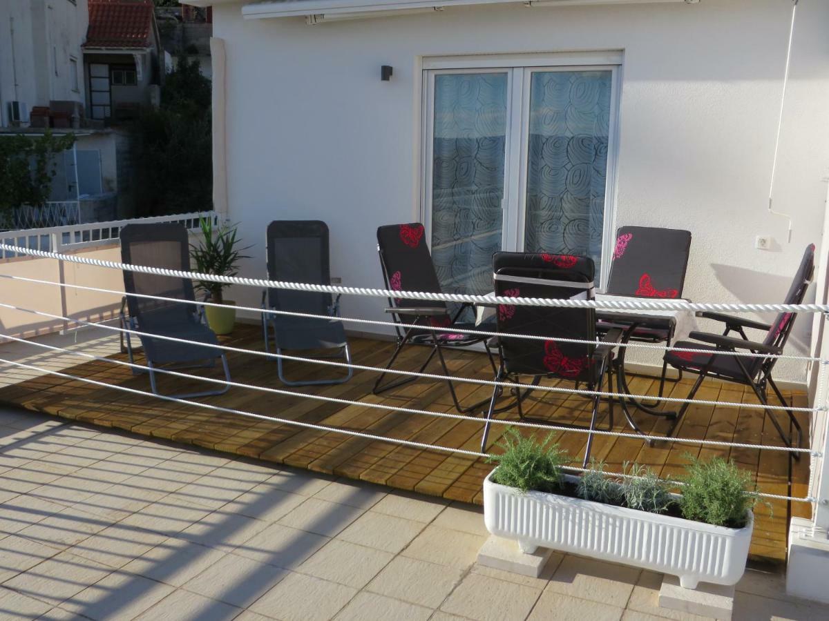 Apartmani Raos Dugi Rat Bagian luar foto